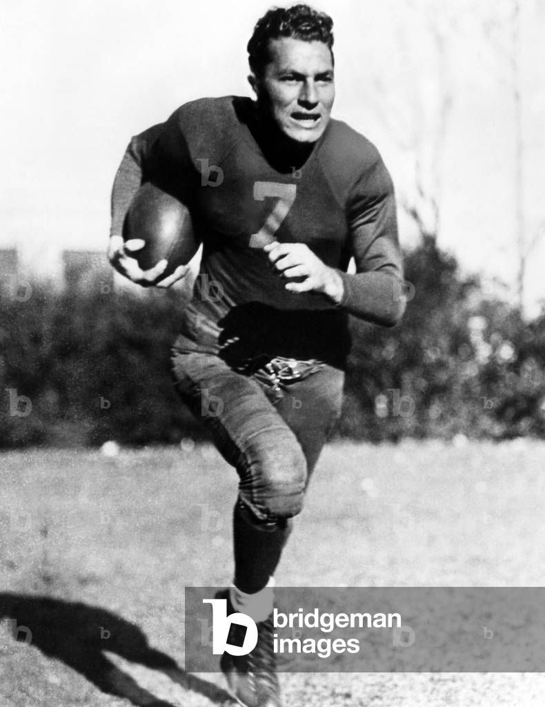 Don Hutson, Alabama end from 1932-1934. c. 1930s