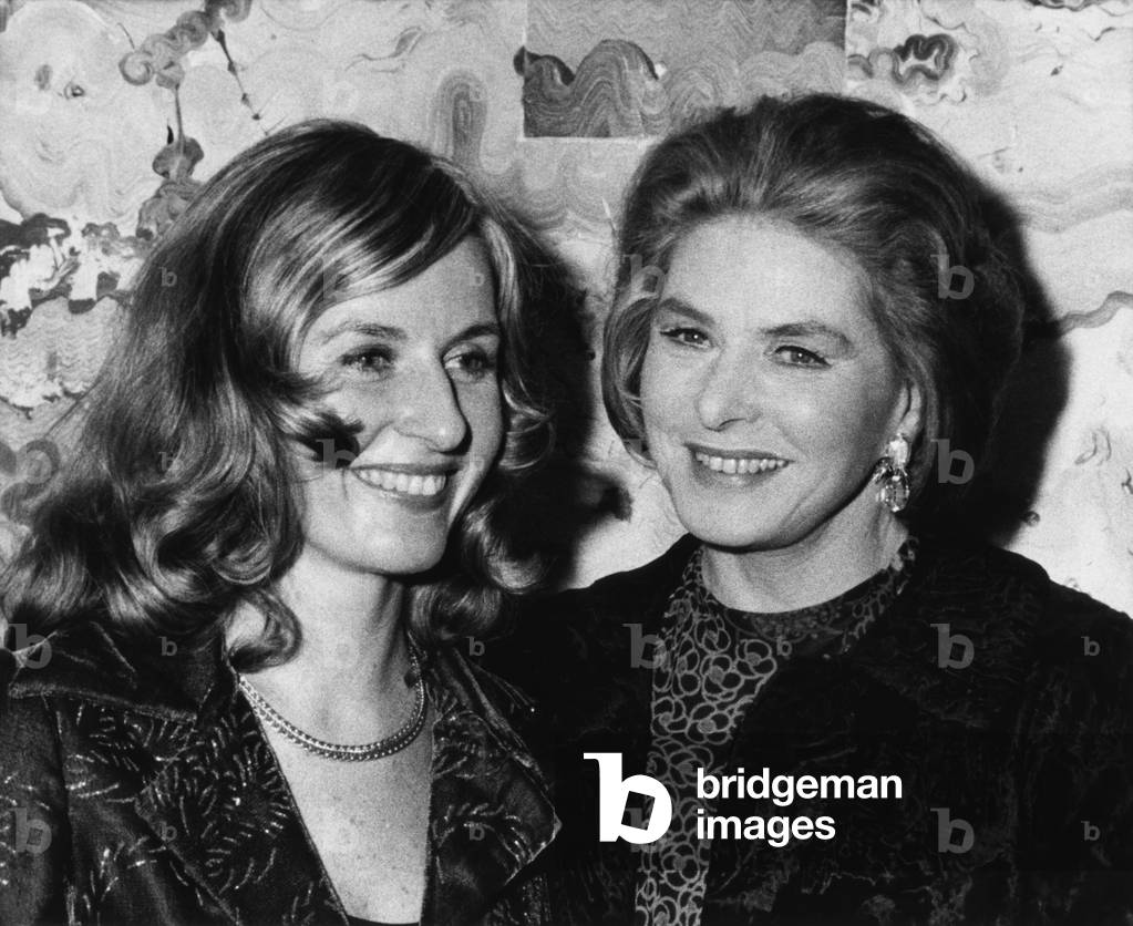 Ingrid Bergman with her daughter Pia Lindstrom Daly, backstage at the Ethel Barrymore Theatre. April 17, 1972. It was opening night of Bernard Shaws CAPTAIN BASSBOUNDS CONVERSION, at the Ethel Barrymore Theatre, New York