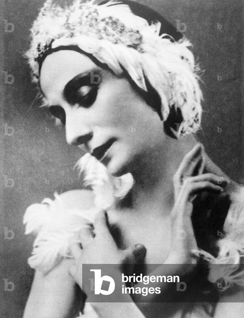 Russian ballet dancer Anna Pavlova, in her role of the swan in 'The Dying Swan', c. 1910's.