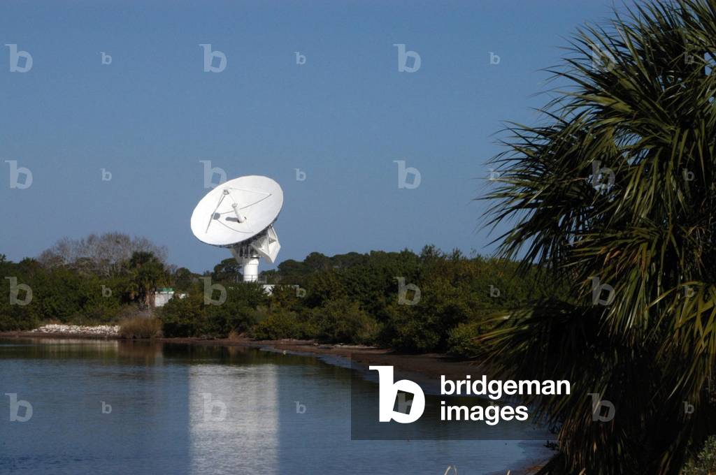 50-foot dish antenna at Kennedy Space Center in 2006, is a radar antenna used to track space vehicles and rockets