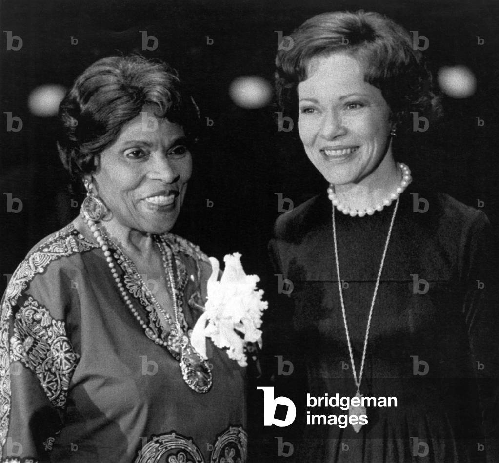 From left: Marian Anderson and First Lady Rosalynn Carter at the 75th birthday tribute concert during which the singer was presented with the gold medal that Congress awarded her. Carnegie Hall, New York City, February 27, 1977