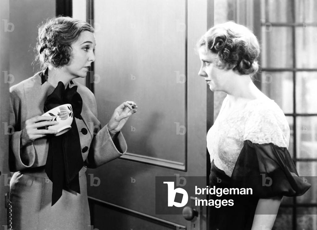 BACK STREET, from left, ZaSu Pitts, Irene Dunne, 1932