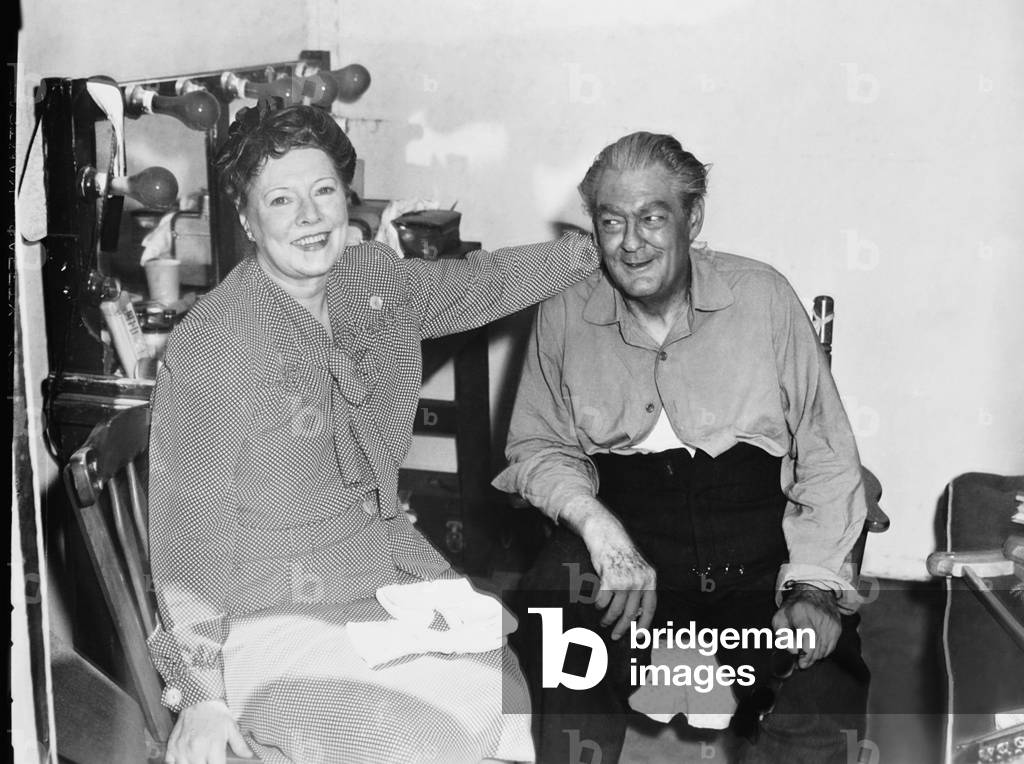 DUEL IN THE SUN, Lionel Barrymore (right) on set, 1946