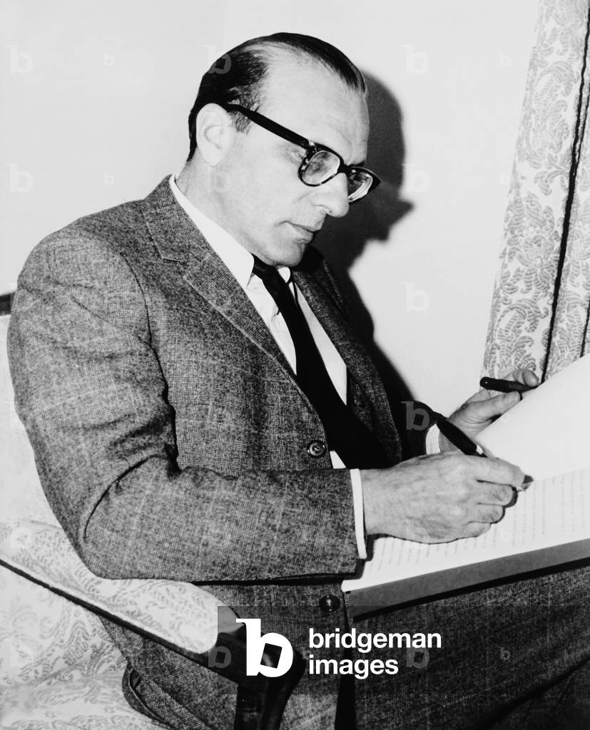 55 DAYS AT PEKING, (aka FIFTY FIVE DAYS AT PEKING), screenwriter Philip Yordan on set, 1963