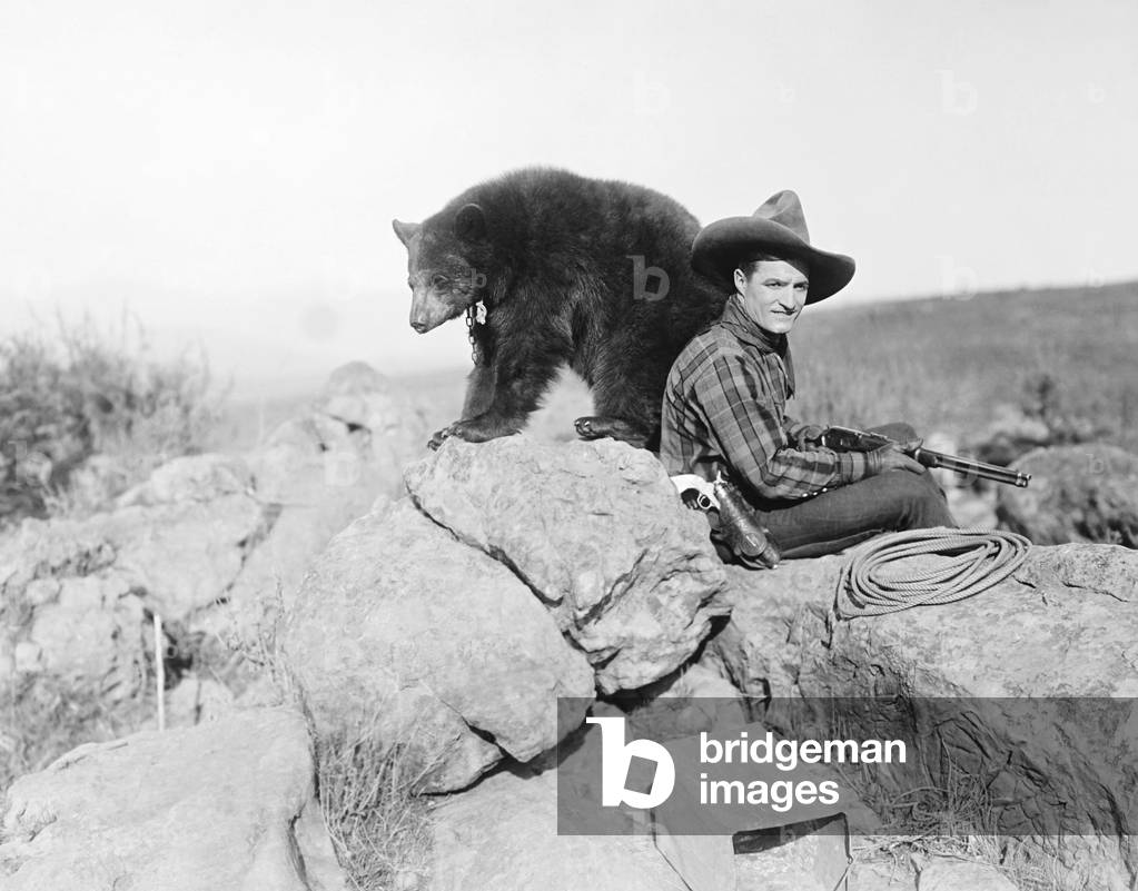 FIGHTING FOR GOLD, Tom Mix, 1919