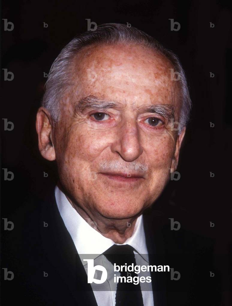 Alexander Liberman, 1990 (photo)