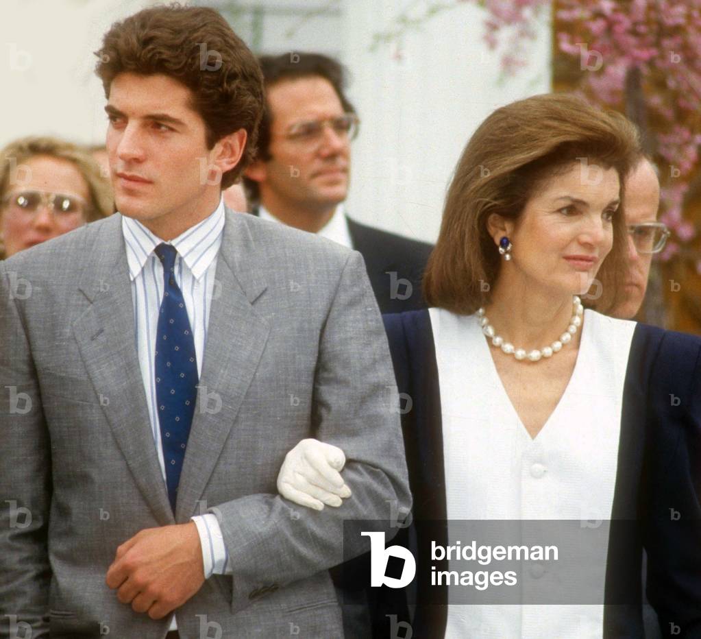 John Jr. and Jackie Kennedy, 1986 (photo)