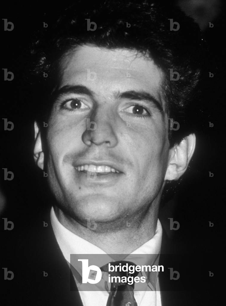John Kennedy Jr, 1989 (photo)