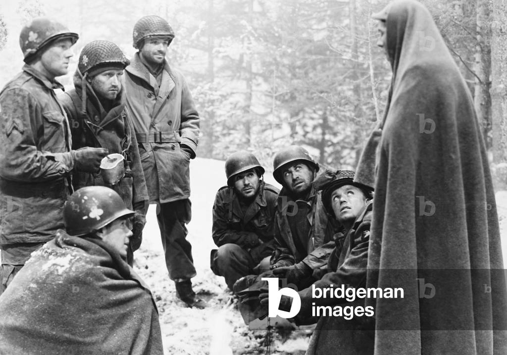 BATTLEGROUND, four from  left: Marshall Thompson, Van Johnson, James Whitmore, Bruce Cowling; third right: John Hodiak; second right: Richard Jaeckel, 1949