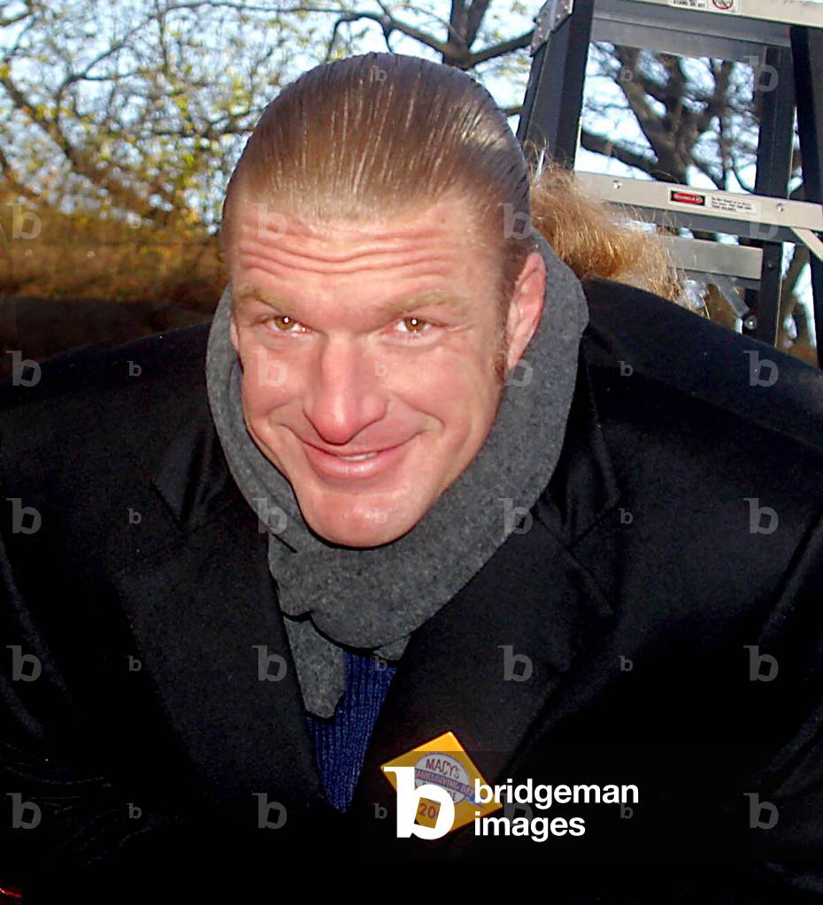 Triple H, 2002 The 76Th Annual Macys Thanksgiving Day Parade In New York City (photo)
