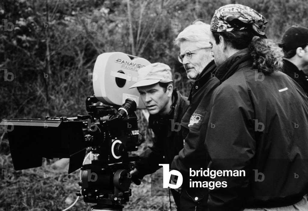 DIGGING TO CHINA, director Timothy Hutton (left) on set, 1997,
