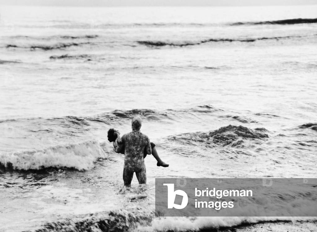 CURSE OF THE FACELESS MAN, from left: Elaine Edwards, Bob Bryant, 1958