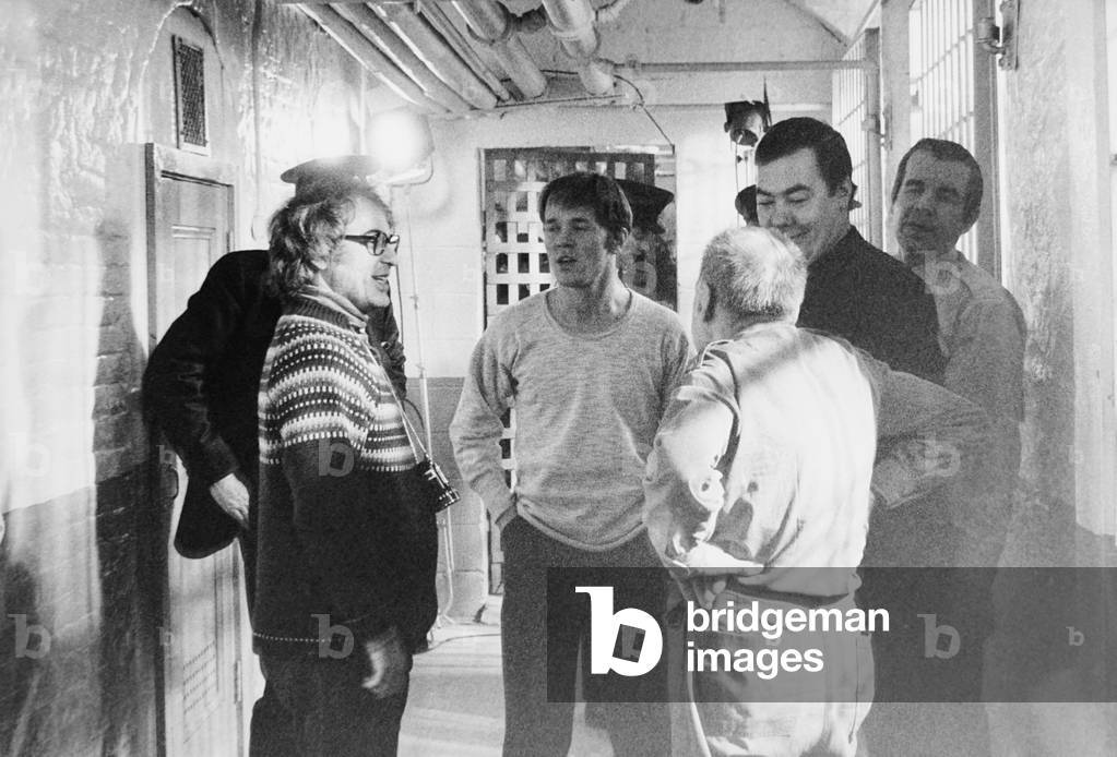 FORTUNE AND MEN'S EYES, from left: director Harvey Hart, Wendell Burton, technical advisor Stanley Sommerville, Georges Allred on set, 1971