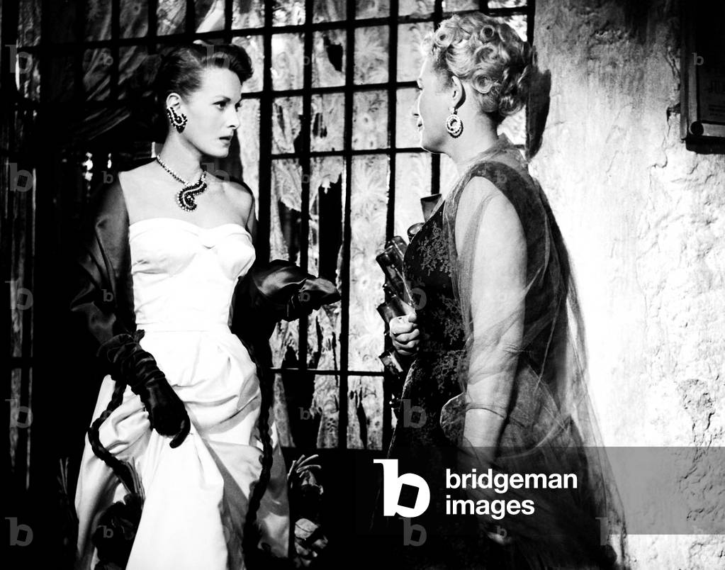 FIRE OVER AFRICA, (aka MALAGA), from left, Maureen O'Hara, Binnie Barnes, 1954