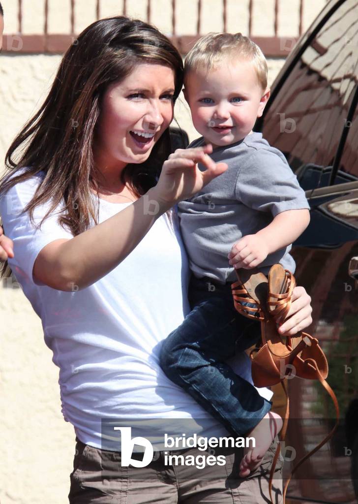 Bristol Palin & son Tripp 9/18/10 (photo)