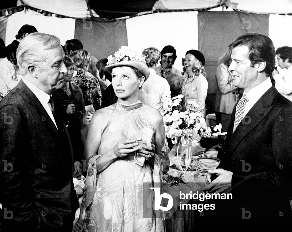 Gold by Peter R. Hunt, 1974