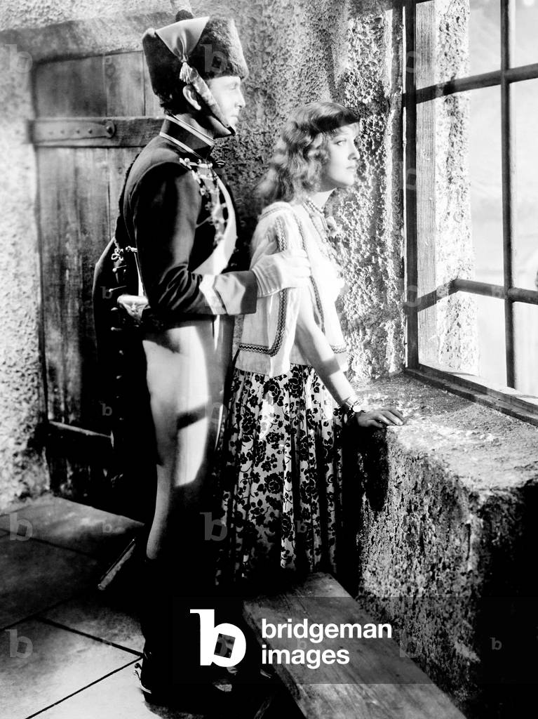 THE FIREFLY, from left, Allan Jones, Jeanette MacDonald, 1937