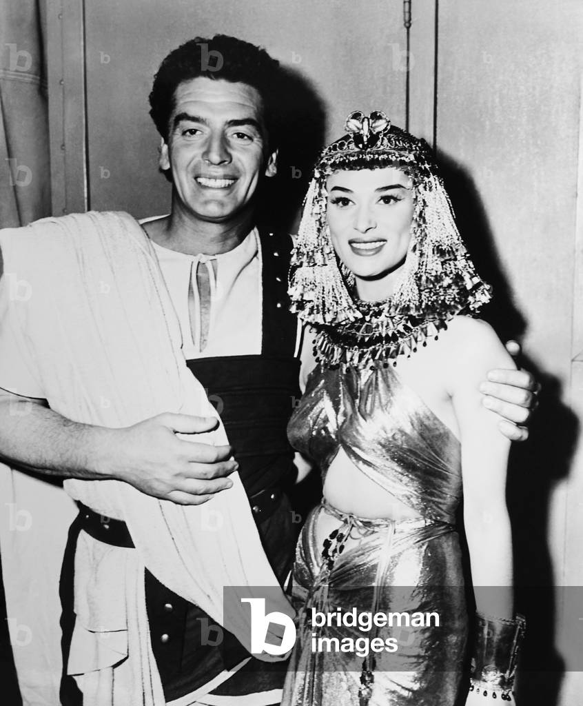 THE EGYPTIAN, from left: Victor Mature, Bella Darvi on set, 1954