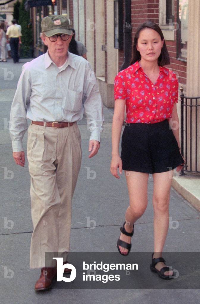 Woody Allen and Soon Yi, 1999 (photo)