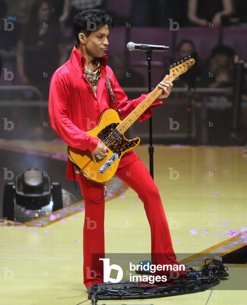 Prince in concert, 2011 (photo)