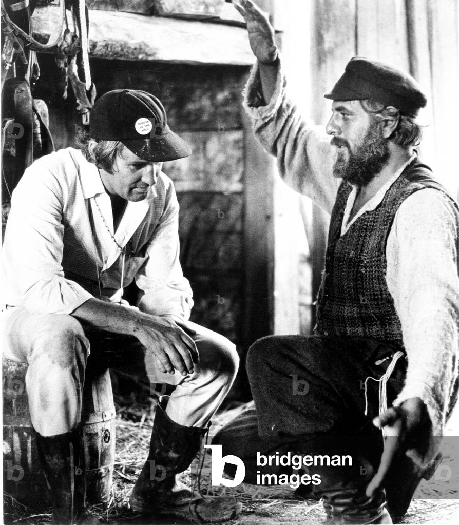 director Norman Jewison, Topol, on-set, 1971 (b/w photo)