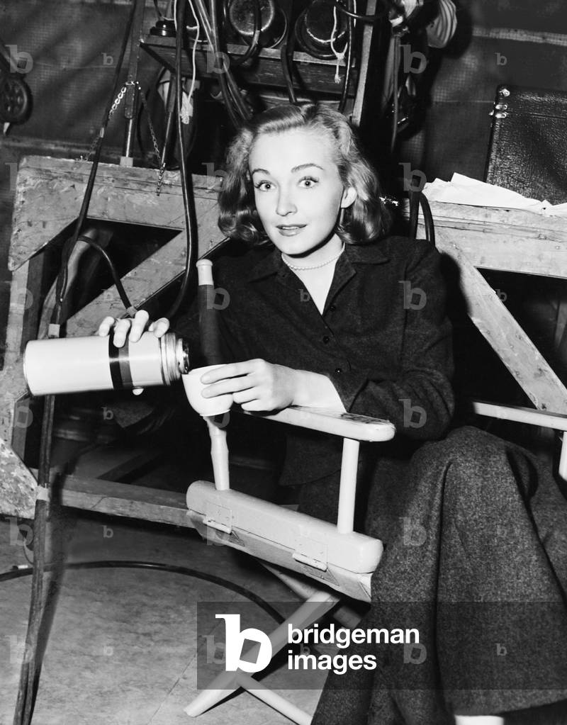 THE DARK PAST, Nina Foch on set, 1948