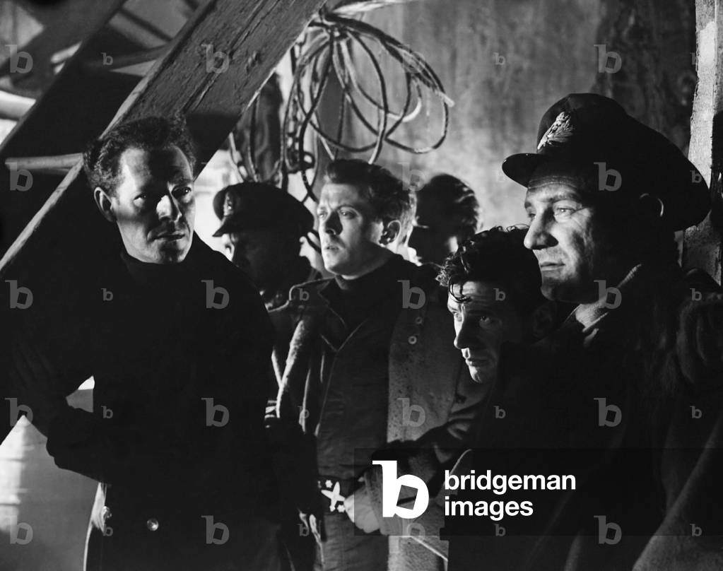 GIFT HORSE, (aka GLORY AT SEA), from left: Robin Bailey, Richard Attenborough, James Donald, Trevor Howard, 1952