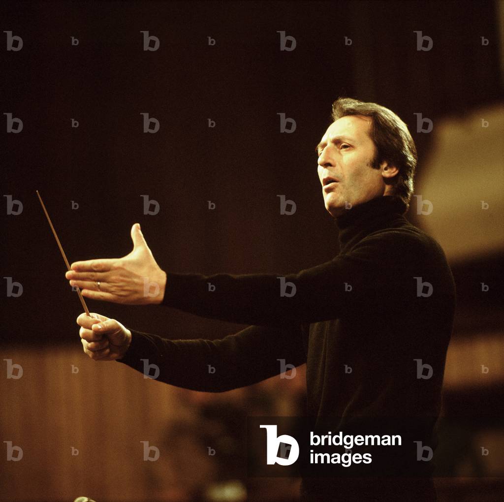 Carlo Maria Giulini conducting