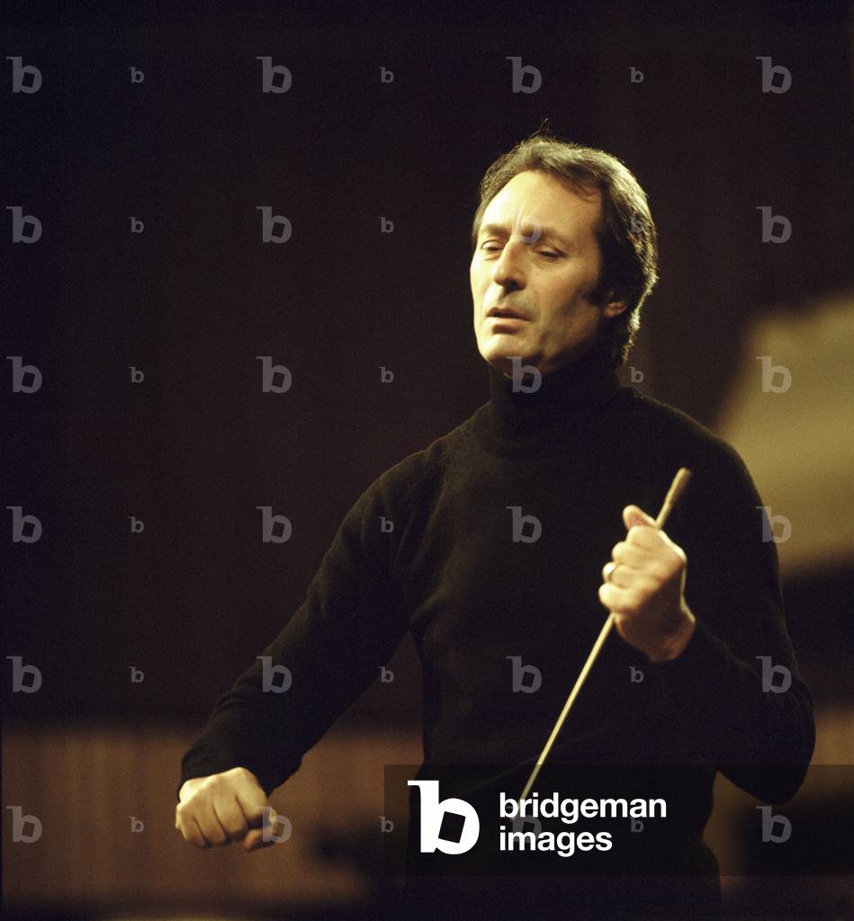 Carlo Maria Giulini conducting