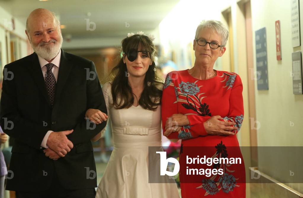 Image of NEW GIRL, from left Rob Reiner, Zooey Deschanel, Jamie Lee
