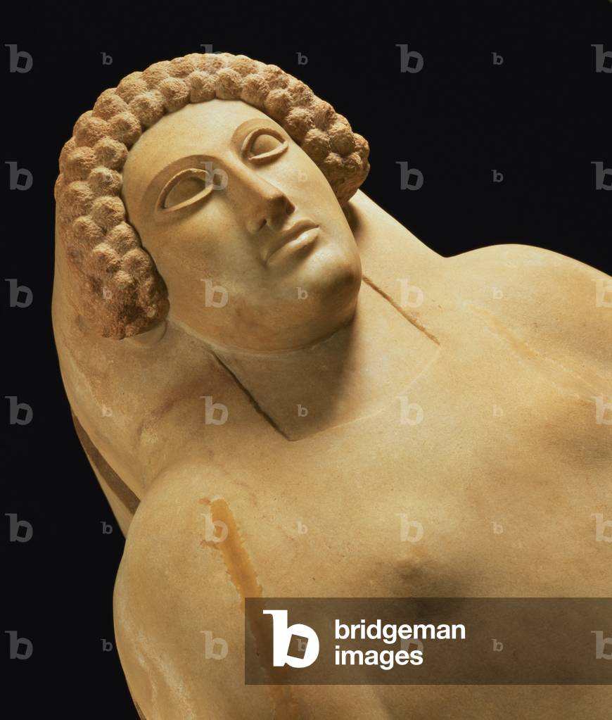 Particolare di sarcofago femminile di Cadice, V-IV secolo a.C. (alabastro)