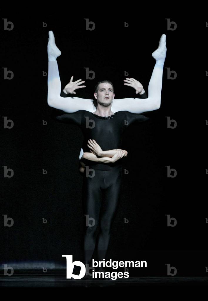 Scottish National Ballet performing