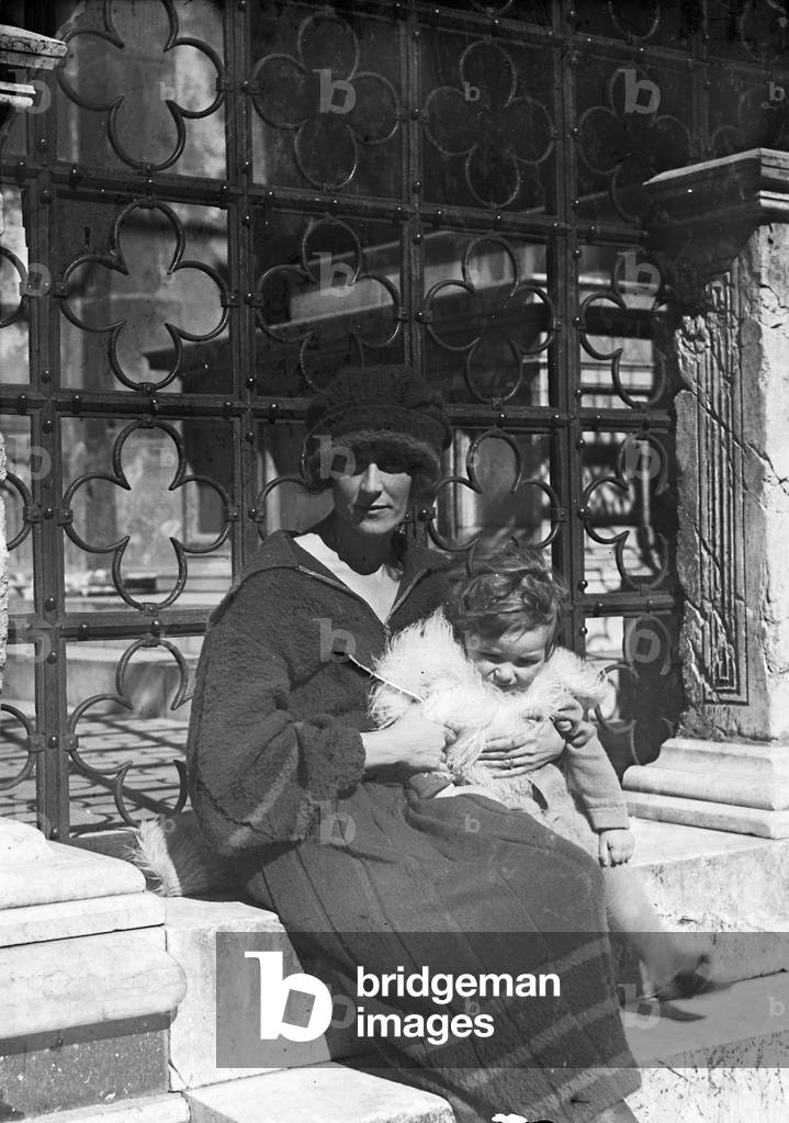 Female Portrait with child, Siena