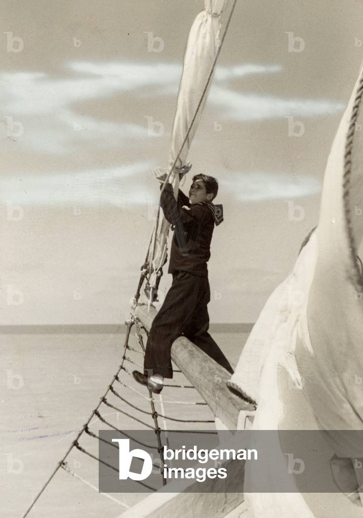 navy, tightening the bow, 1910