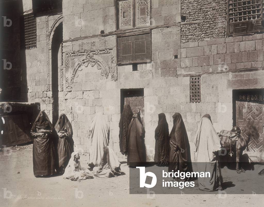 Arab women in front of a public bath, 1880 (print on double-weight paper)
