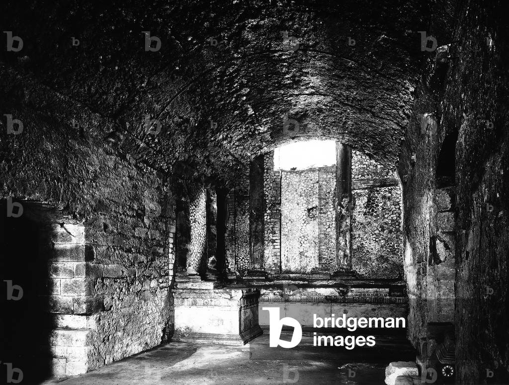 Apsis of the Oracle; ruins of the Temple of Fortuna Primigenia in Palestrina (Praeneste)