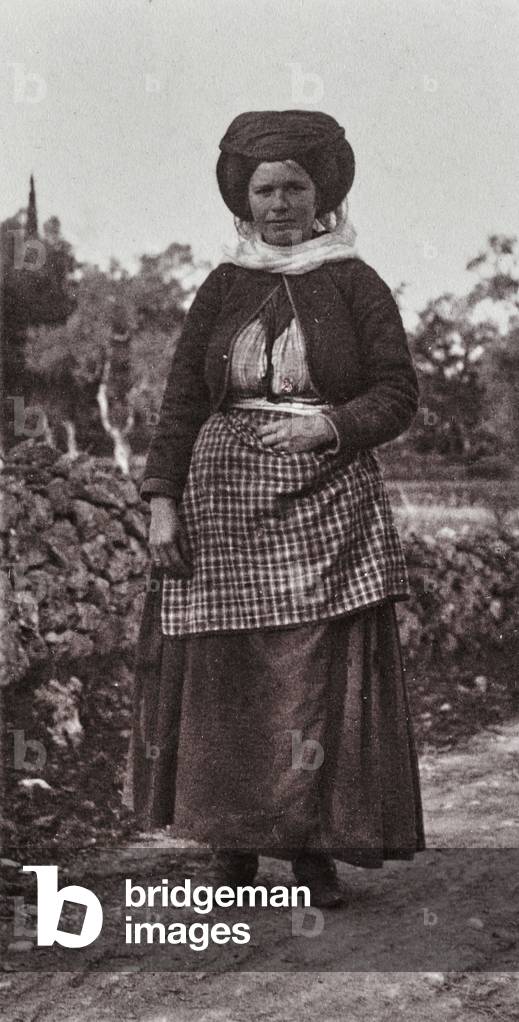 Female portrait, Corfu, 1904 (print on double-weight paper)