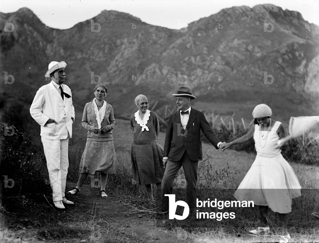 Group portrait in the hinterland of the island