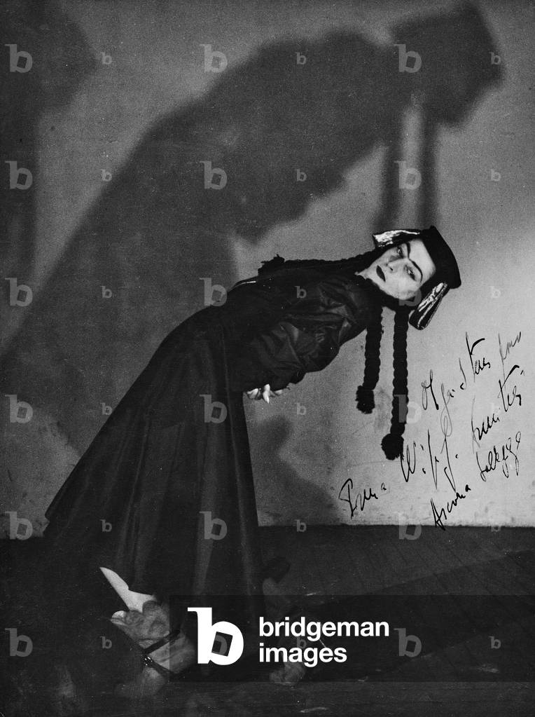 Actress during a show