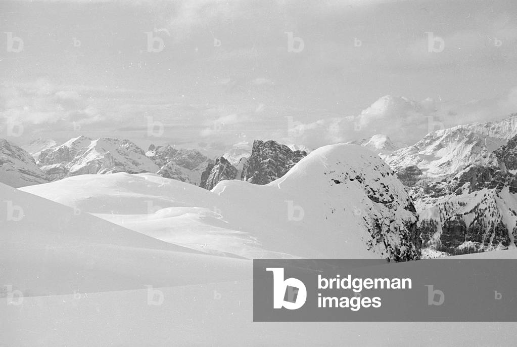View of snowy mountain landscape, Cortina d'Ampezzo