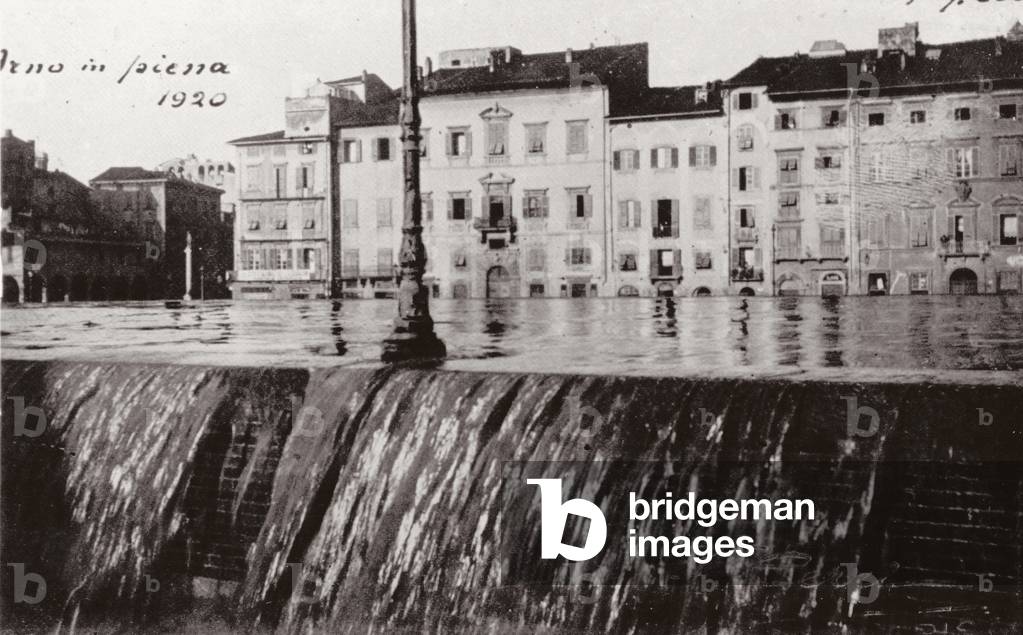 The river Arno during the flood of Florence in 1920 (b/w photo)