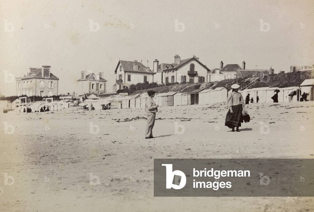 Animated view of the beach of Saint-Pair- sur-Mer in Normandy