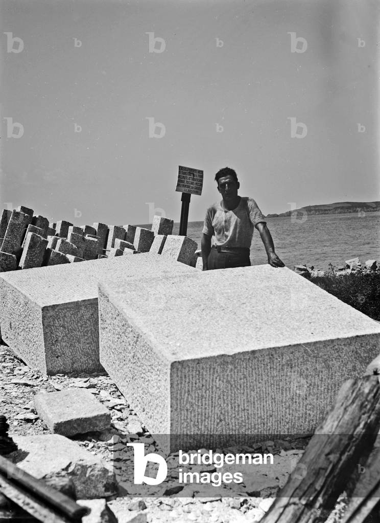 Portrait of a man to the quarries of Cavoli, Isle of Elba
