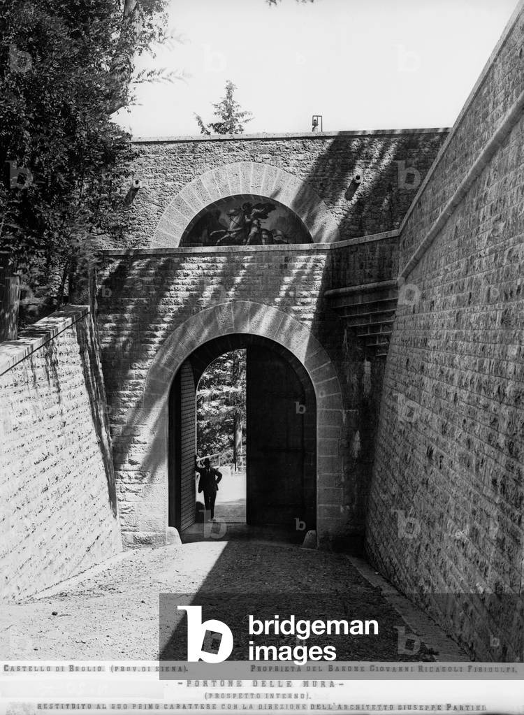 Main gate of the castle of Brolio, owned by Baron Giovanni Ricasoli Fridolfi, in the Chianti region