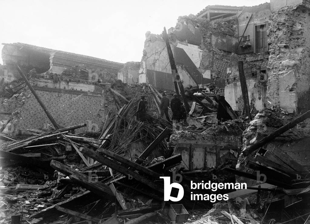 Rubble of collapsed houses in the earthquake of Messina in 1908