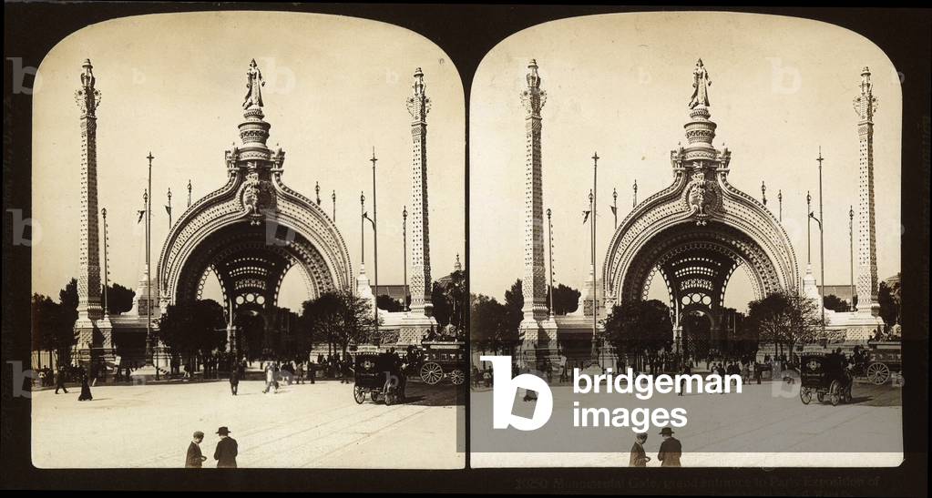 Universal Exposition in Paris, 1900: a monumental entrance door leading to the exhibit pavilions