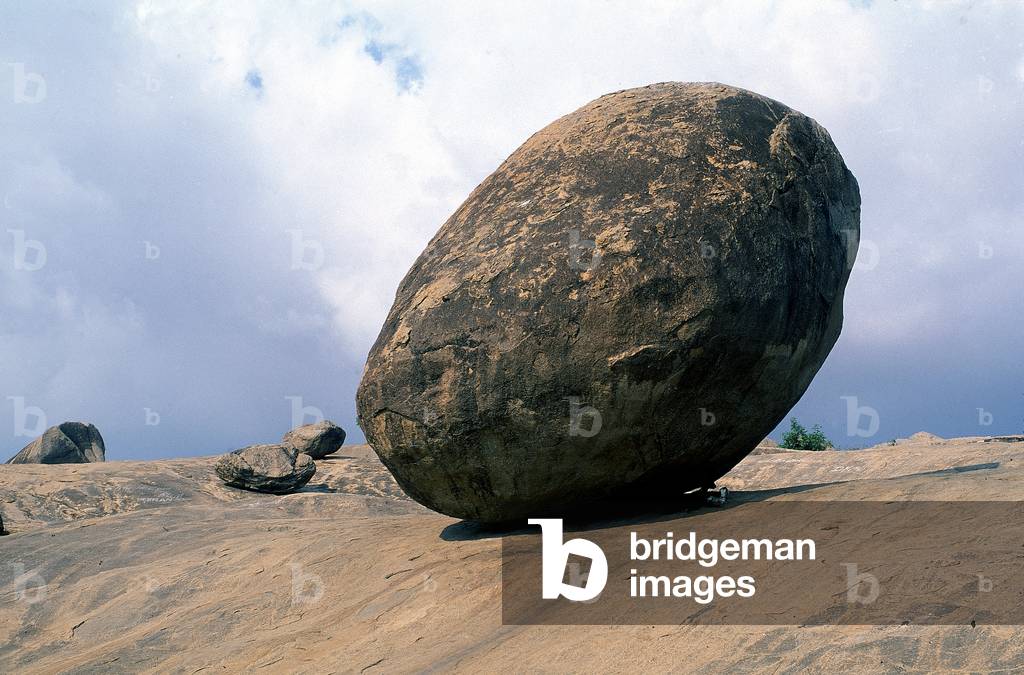 The great oval boulder called 