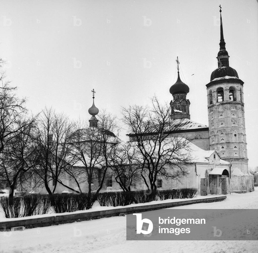 Church of Suzdal with snow (b/w photo)