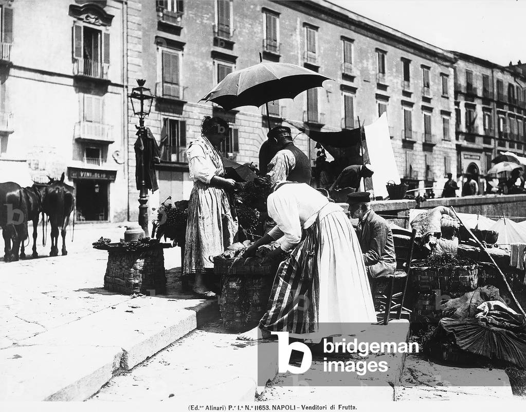 Fruit sellers in Naples