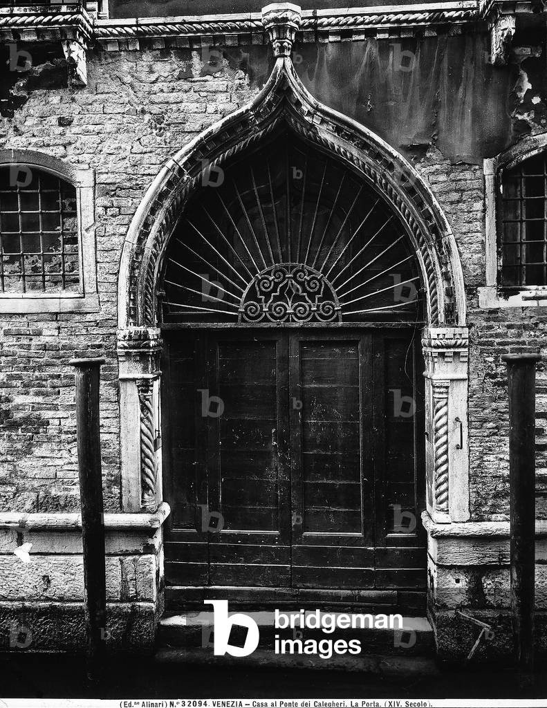 Door near the Ponte dei Calegheri in Venice